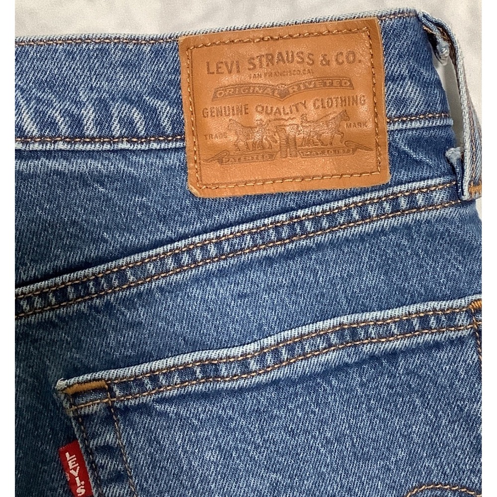 Levi's Premium Wedgie Straight Jeans W26 L28 Medium Wash Raw Hem 34964-0064